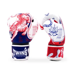 difference between Muay Thai and boxing gloves